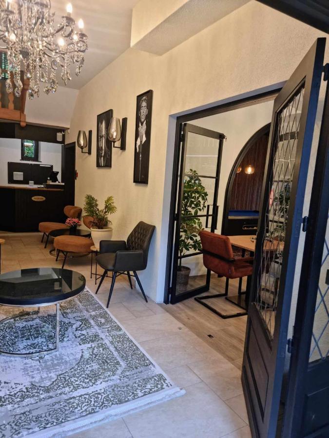 Hotel L'Ermitage 호우팔리제 외부 사진